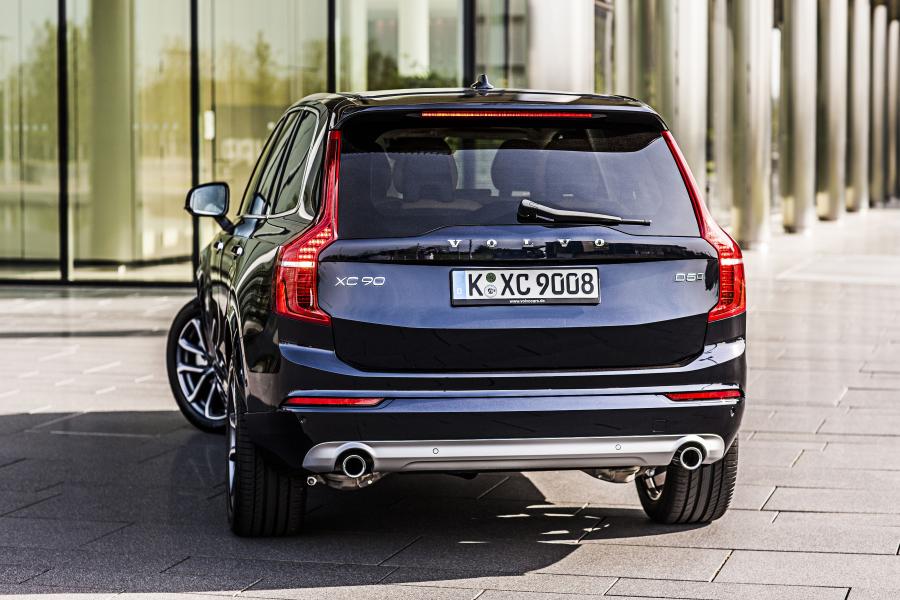  Volvo XC90 D5 Momentum 2015 года  (фото 21 из 26)